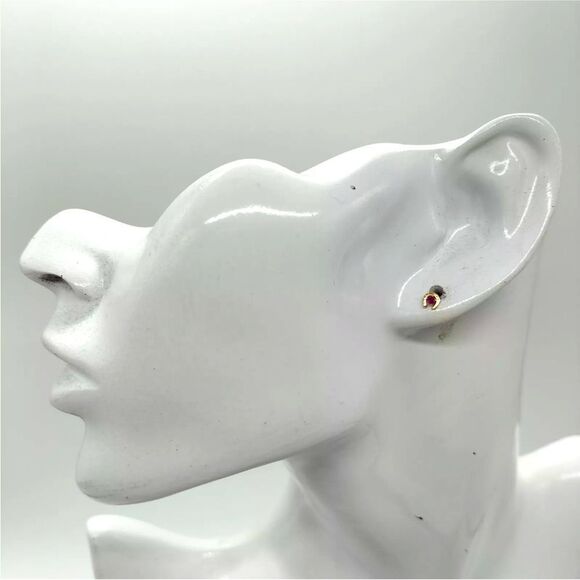 Authentic Ruby Yellow Gold Lucky Horseshoe Stud Earrings - Picture 6 of 8